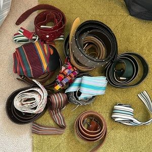 Bag of 17 vintage belts
